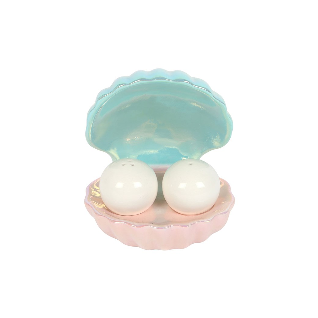 Clam Shell Salt and Pepper Shakers N/A
