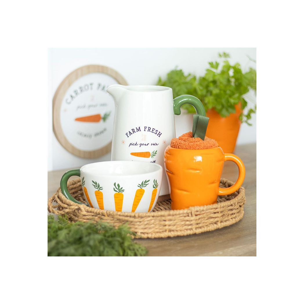 Carrot Shaped Mug and Socks Set N/A