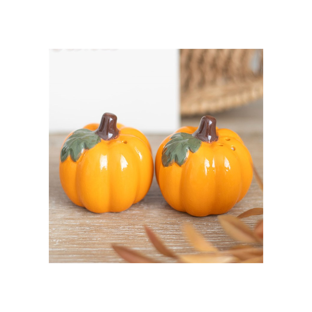 Pumpkin Salt and Pepper Shakers N/A