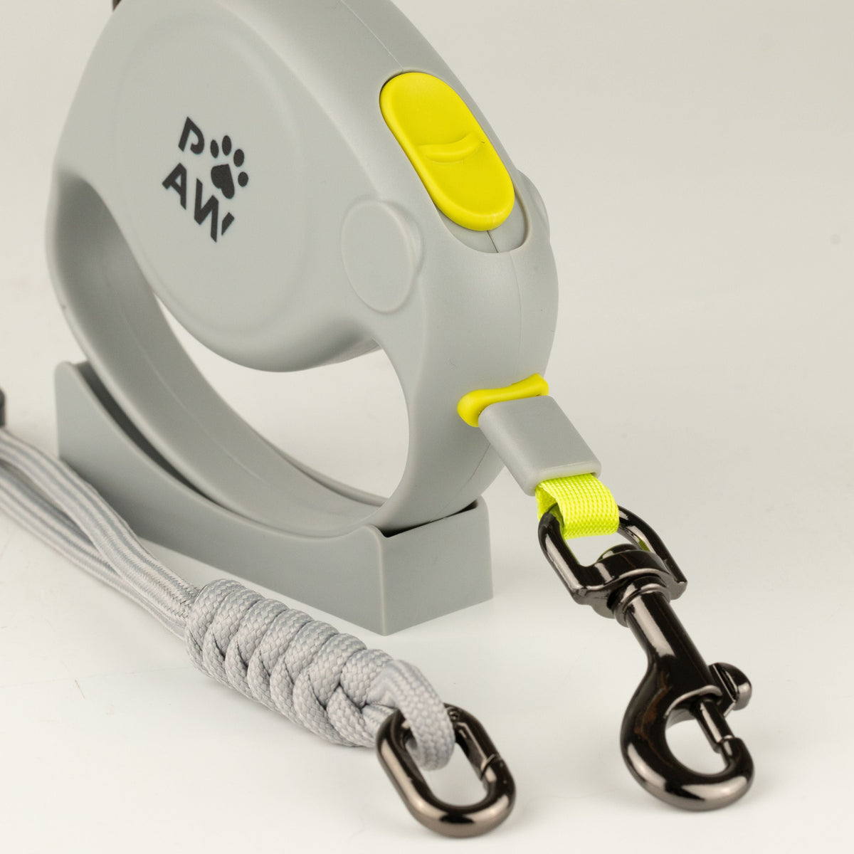 Grey 2m retractable dog leash detail