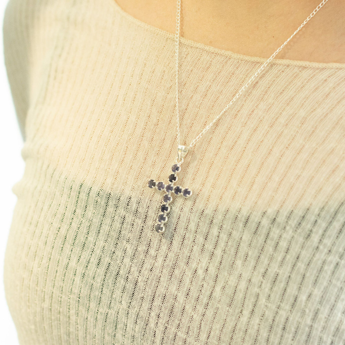 Indian Devotional Pendant - Silver Plated (45cm Chain)- Ionite Crucifix AW Dropship UK