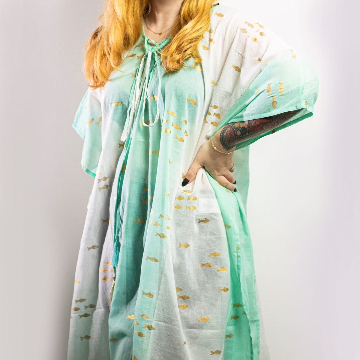Nomad Sari Kaftan – White & Turquoise with Gold Fish Print AW Dropship UK