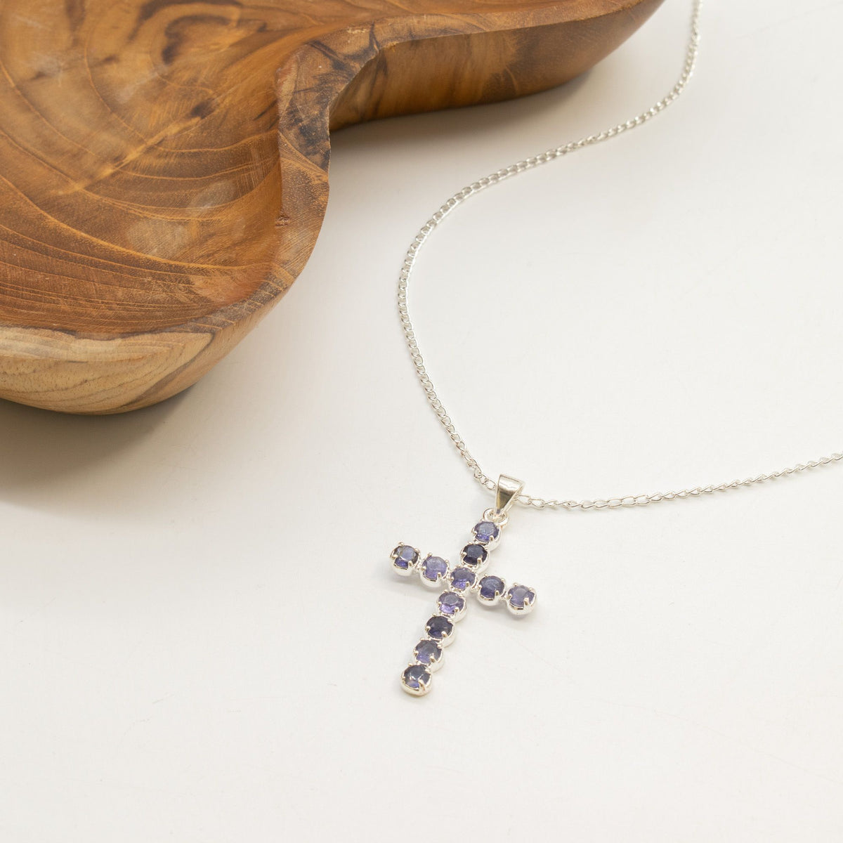 Indian Devotional Pendant - Silver Plated (45cm Chain)- Ionite Crucifix AW Dropship UK