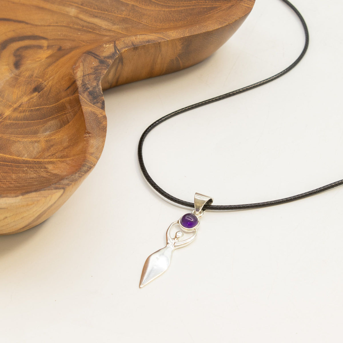 Indian Devotional Pendant - Silver Plated (45cm Cord)- Goddess Amethyst AW Dropship UK