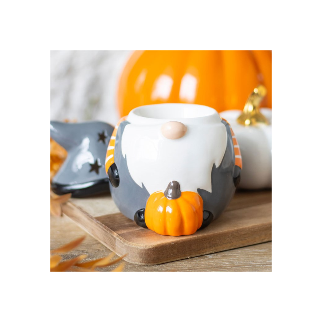 Halloween gonk oil burner with star cut out hat
