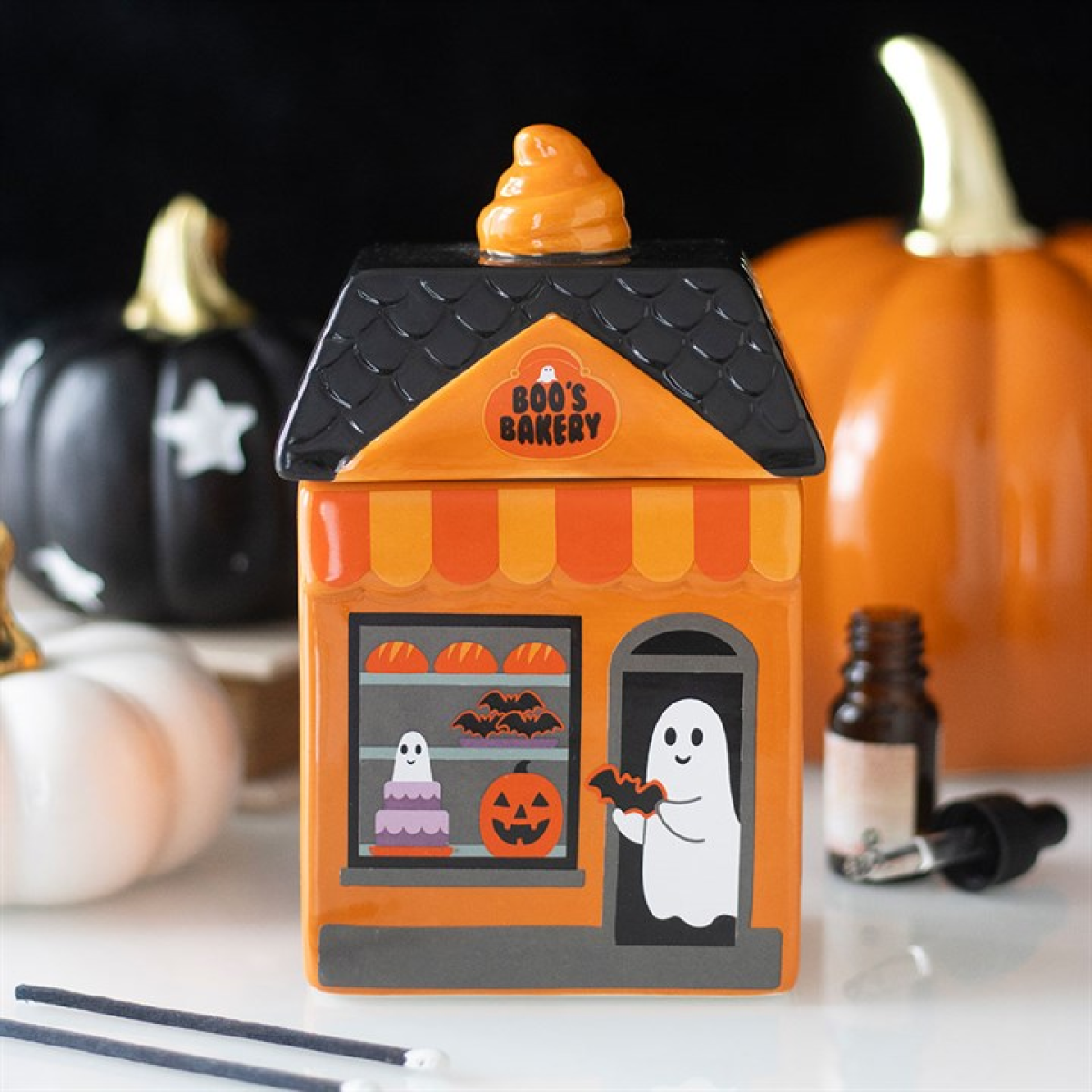 Boo's Bakery ghost ceramic oil burner
