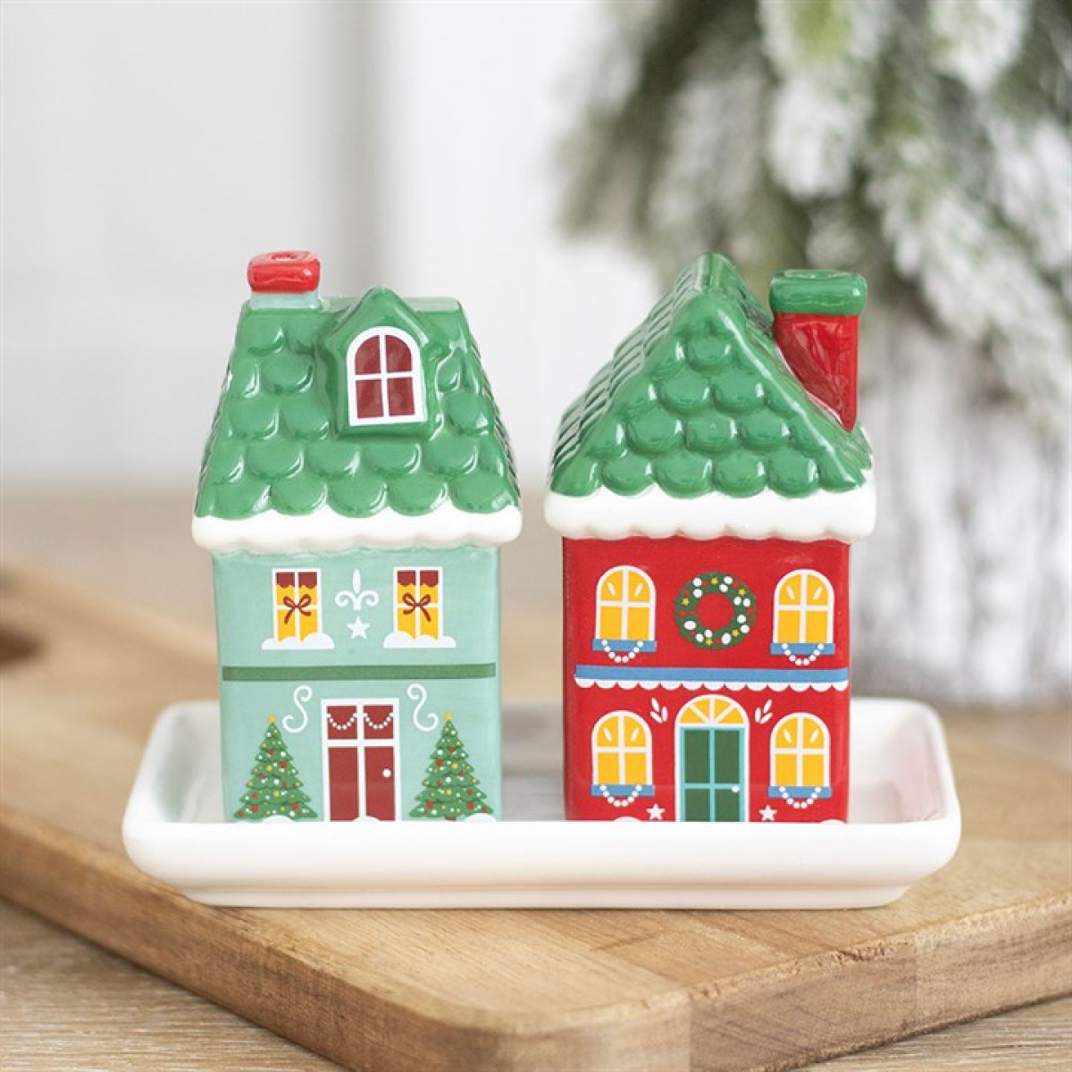 Christmas House Salt and Pepper Shakers N/A
