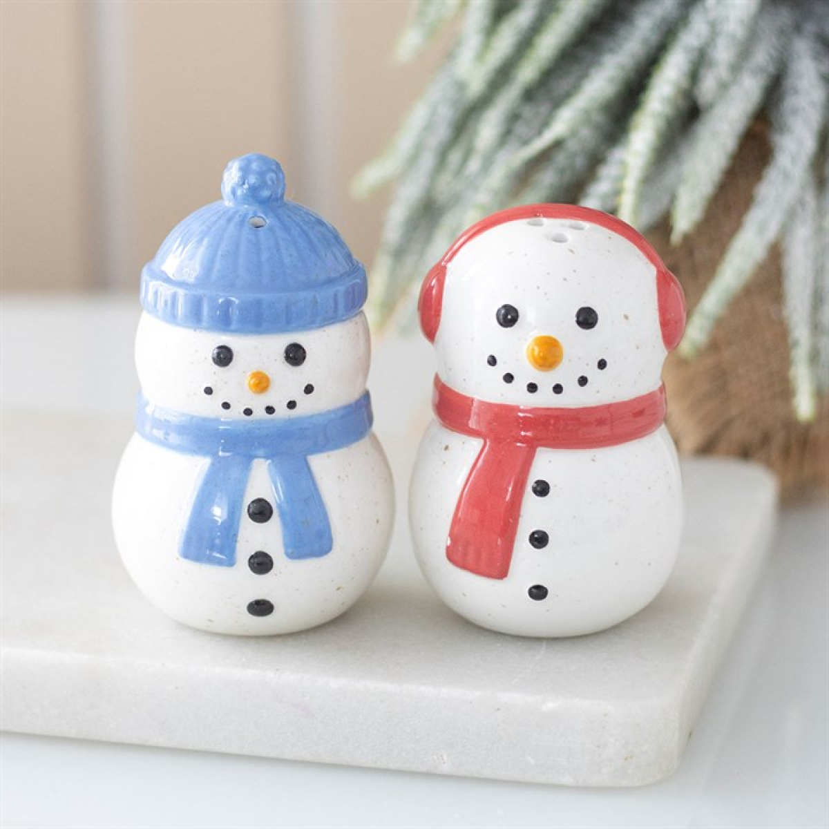 Winter Snowmen Salt and Pepper Shakers N/A